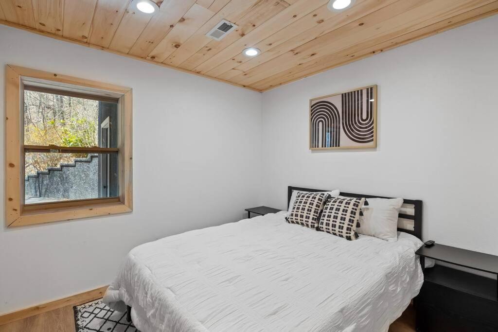 New! Modern Cabin With Two Decks, Bar & Game Room! Gatlinburg Exterior foto