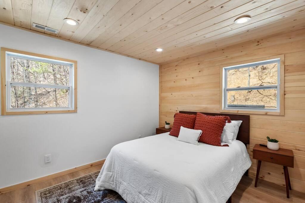 New! Modern Cabin With Two Decks, Bar & Game Room! Gatlinburg Exterior foto